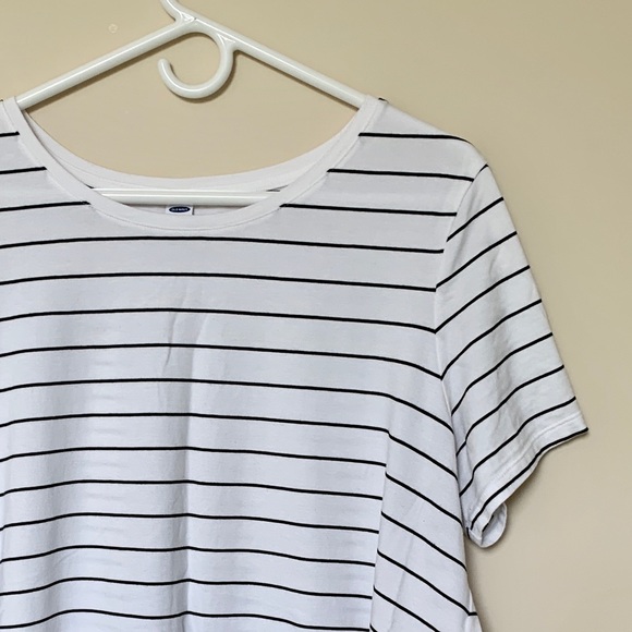 white striped t shirt - Picture 1 of 3